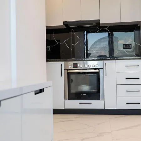 Lina's House شقة ساراندا